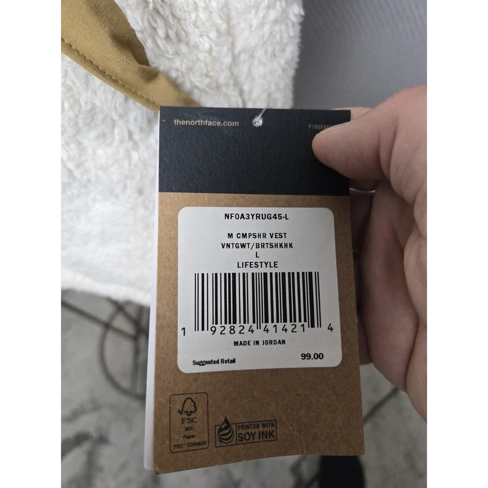 The North Face Mens Campshire Vest Winter NWT sz Large beige brown